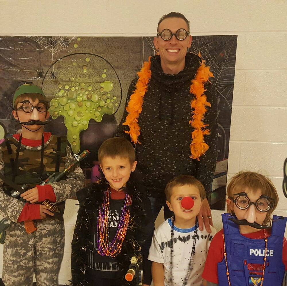 Meet your Posher, Christian